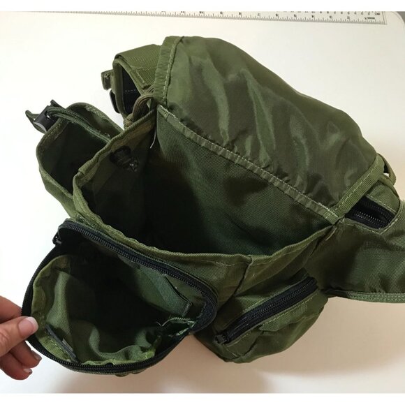 Maxpedition Green Tactical Shoulder Bag With Multiple Compartments & Adjustable - Picture 15 of 16